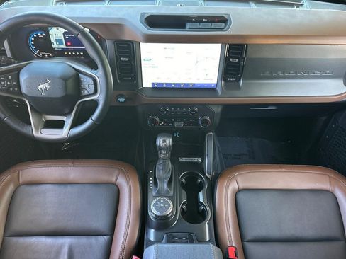 Used 2024 Ford Bronco Outer Banks AWD/4WD image 15