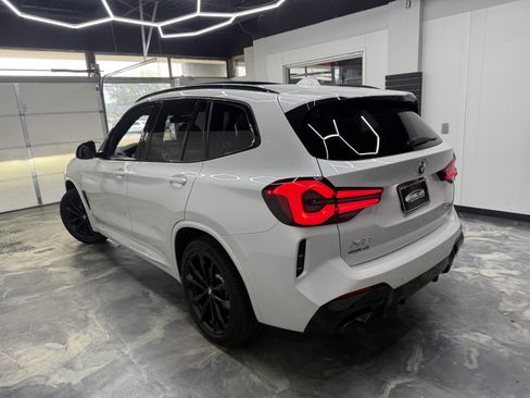 Used 2024 BMW X3 xDrive30i AWD/4WD image 3