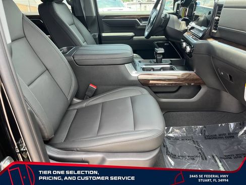 New 2026 GMC Sierra 1500 Elevation w/ Elevation Premium Package AWD/4WD image 18