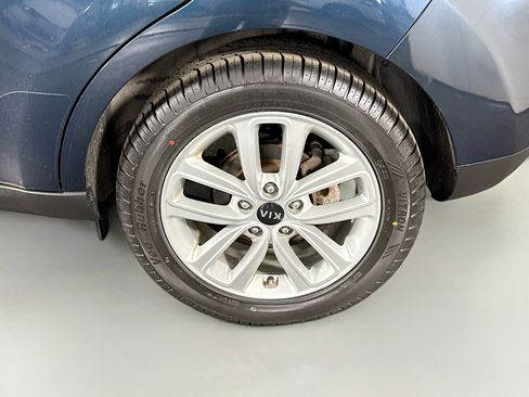 Used 2018 Kia Soul + image 36