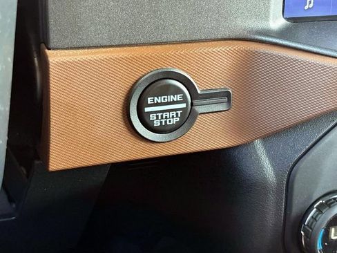 Used 2024 Ford Bronco Outer Banks AWD/4WD image 28