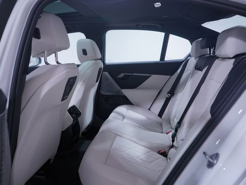 New 2026 BMW 530i image 9