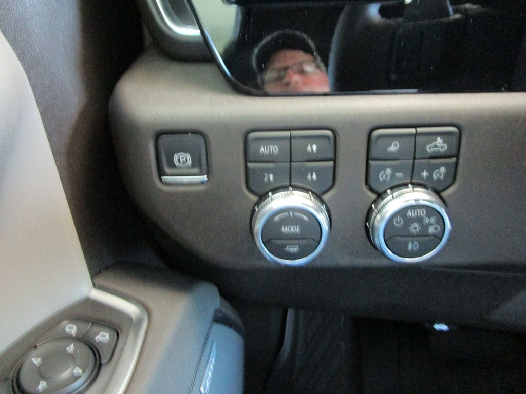 Used 2026 GMC Sierra 1500 SLT w/ SLT Premium Plus Package AWD/4WD image 44