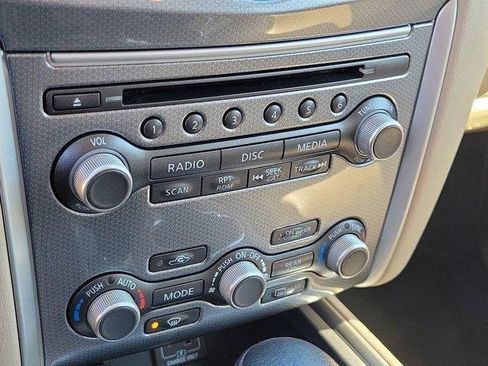 Used 2020 Nissan Pathfinder SL image 30