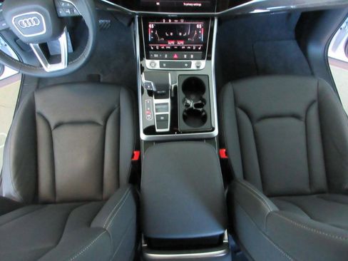 Used 2025 Audi Q7 3.0T Premium Plus w/ Premium Plus Package AWD/4WD image 20