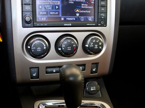Used 2013 Dodge Challenger SRT8 w/ Harman Kardon Audio Group image 21