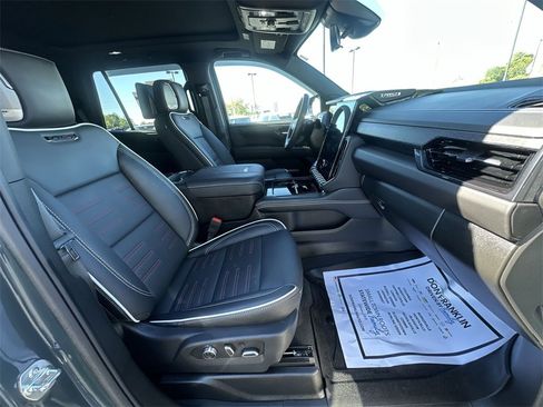 Used 2025 GMC Yukon AT4 Ultimate image 26