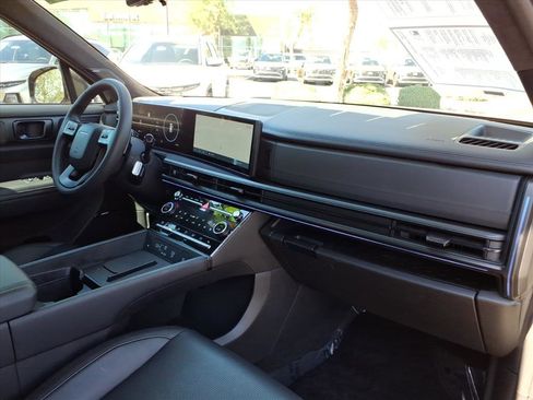 Certified 2025 Hyundai Santa Fe Calligraphy image 11