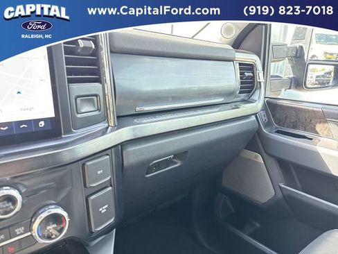 Used 2024 Ford F350 Lariat w/ Lariat Ultimate Package AWD/4WD image 28