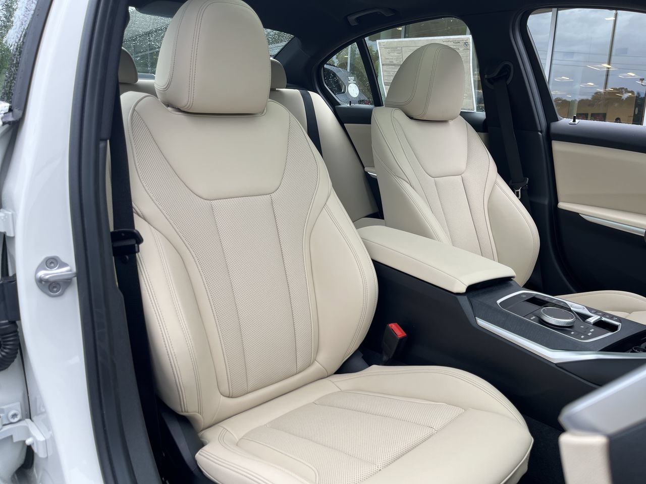 Used 2026 BMW 330i Sedan w/ Premium Package RWD image 35