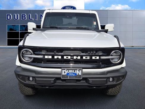 Used 2024 Ford Bronco Outer Banks image 2