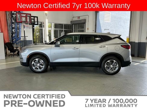 Used 2025 Chevrolet Blazer LT FWD image 17
