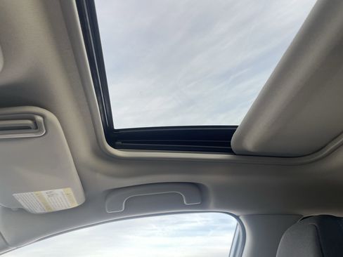 Certified 2025 Subaru Crosstrek 2.0i Premium image 28