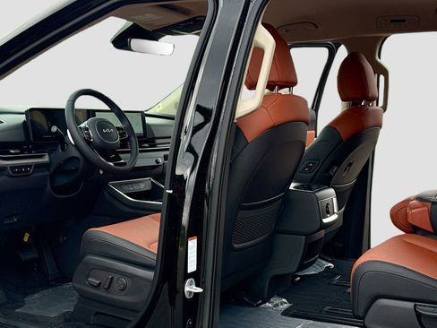 New 2026 Kia Carnival EX image 6
