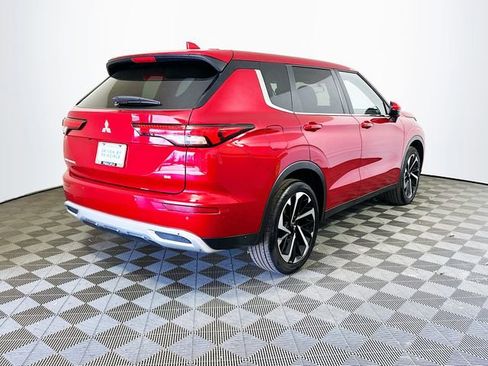 Used 2024 Mitsubishi Outlander SE image 8