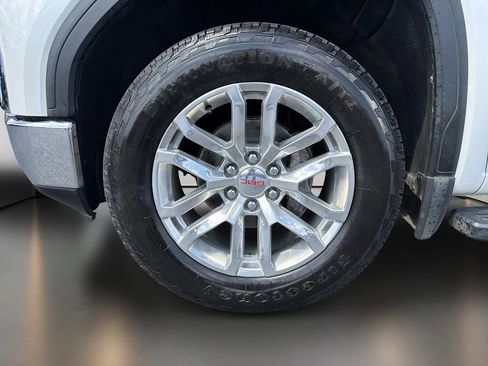 Used 2019 GMC Sierra 1500 SLT w/ SLT Premium Plus Package AWD/4WD image 10