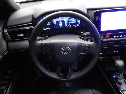 Used 2025 Toyota Camry XSE image 19