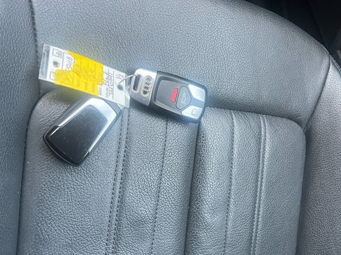 Used 2018 Audi Q5 2.0T Premium image 25