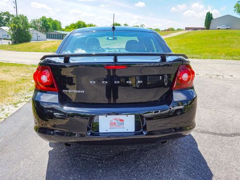 Used 2013 Dodge Avenger SE FWD image 4