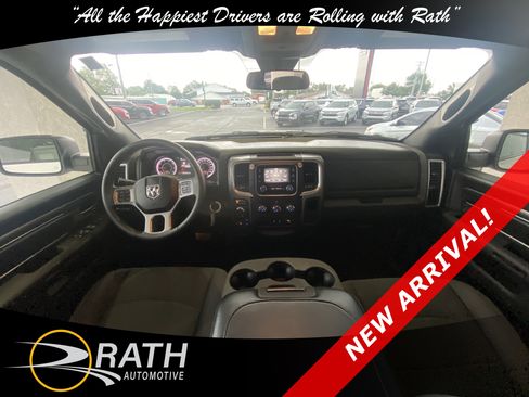 Used 2024 RAM 1500 Classic Warlock AWD/4WD image 17