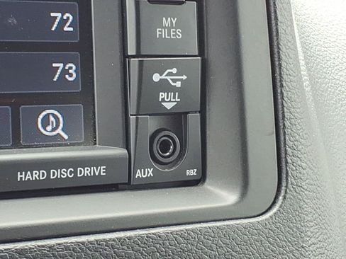 Used 2019 Dodge Grand Caravan SXT FWD image 17