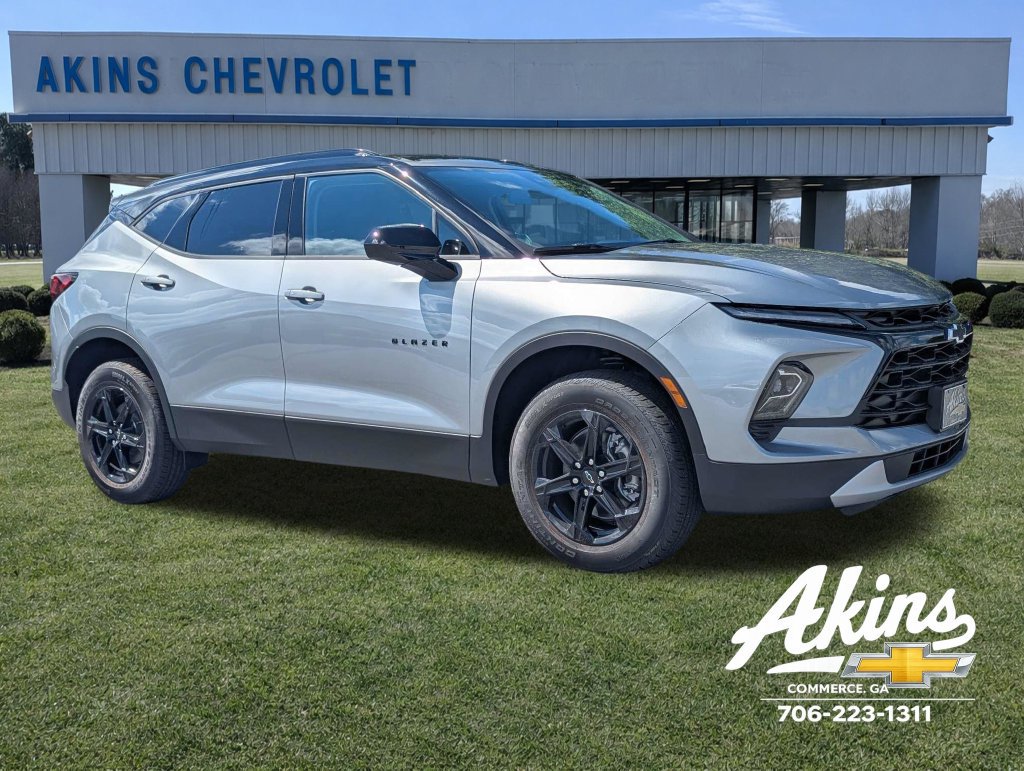 New 2026 Chevrolet Blazer LT w/ Convenience Package FWD image 2