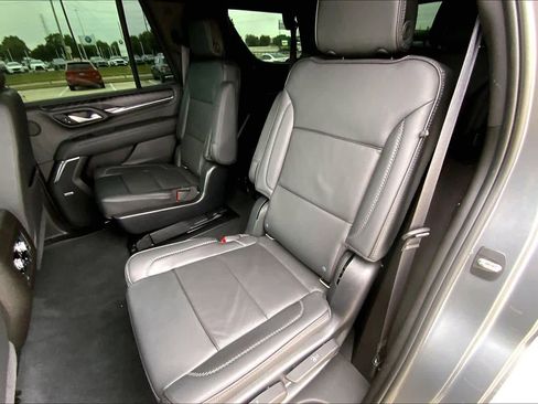 Used 2021 GMC Yukon Denali RWD image 21
