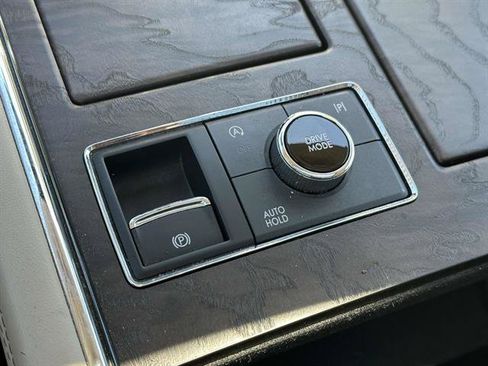 Used 2022 Lincoln Navigator Reserve AWD/4WD image 23