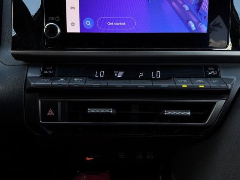 Used 2025 Toyota Camry LE FWD image 26