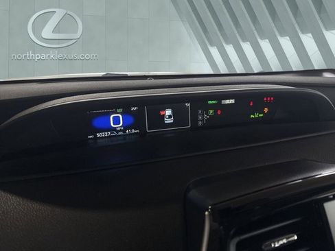 Used 2021 Toyota Prius XLE image 15