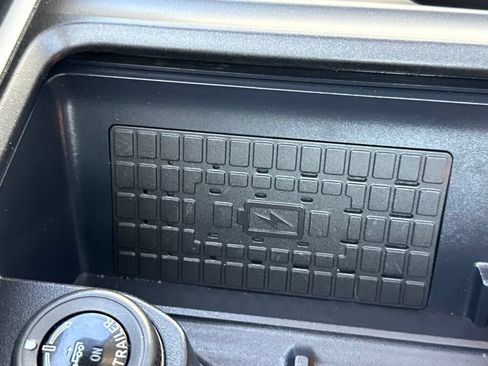 Used 2025 Ford Expedition Active AWD/4WD image 33