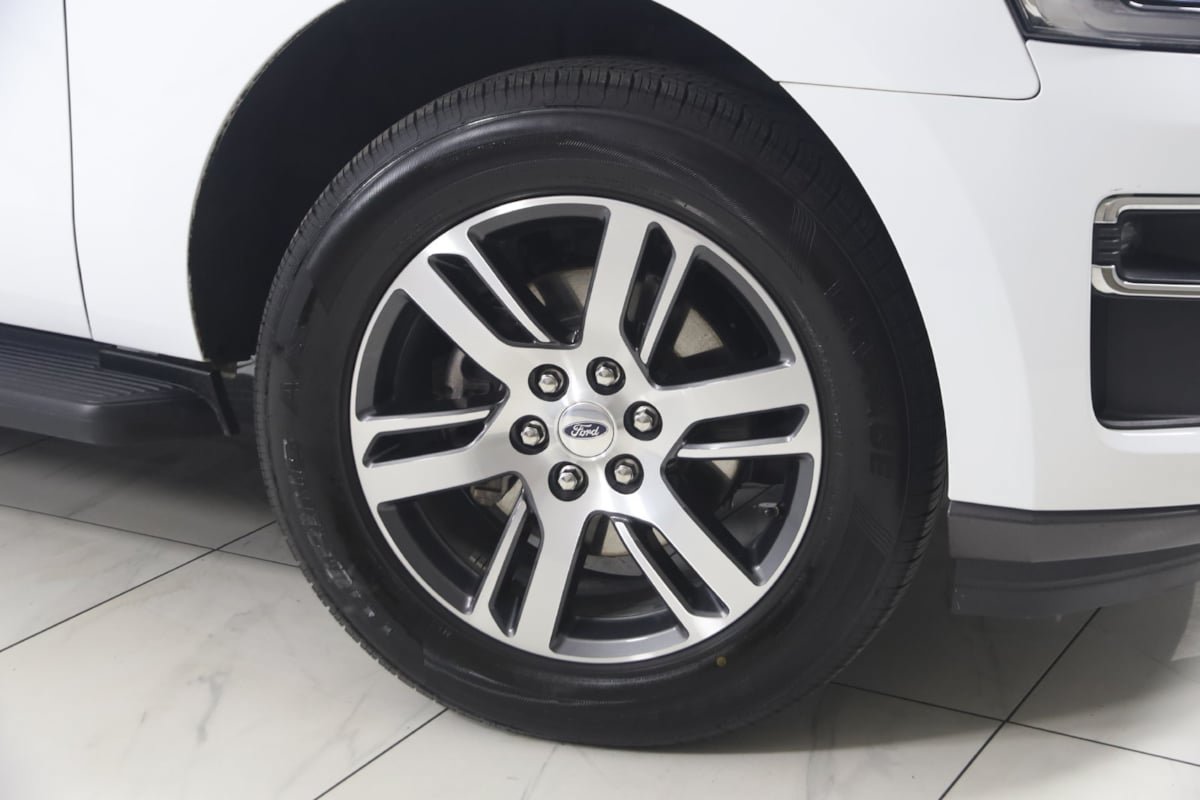 Used 2024 Ford Expedition Limited AWD/4WD image 17