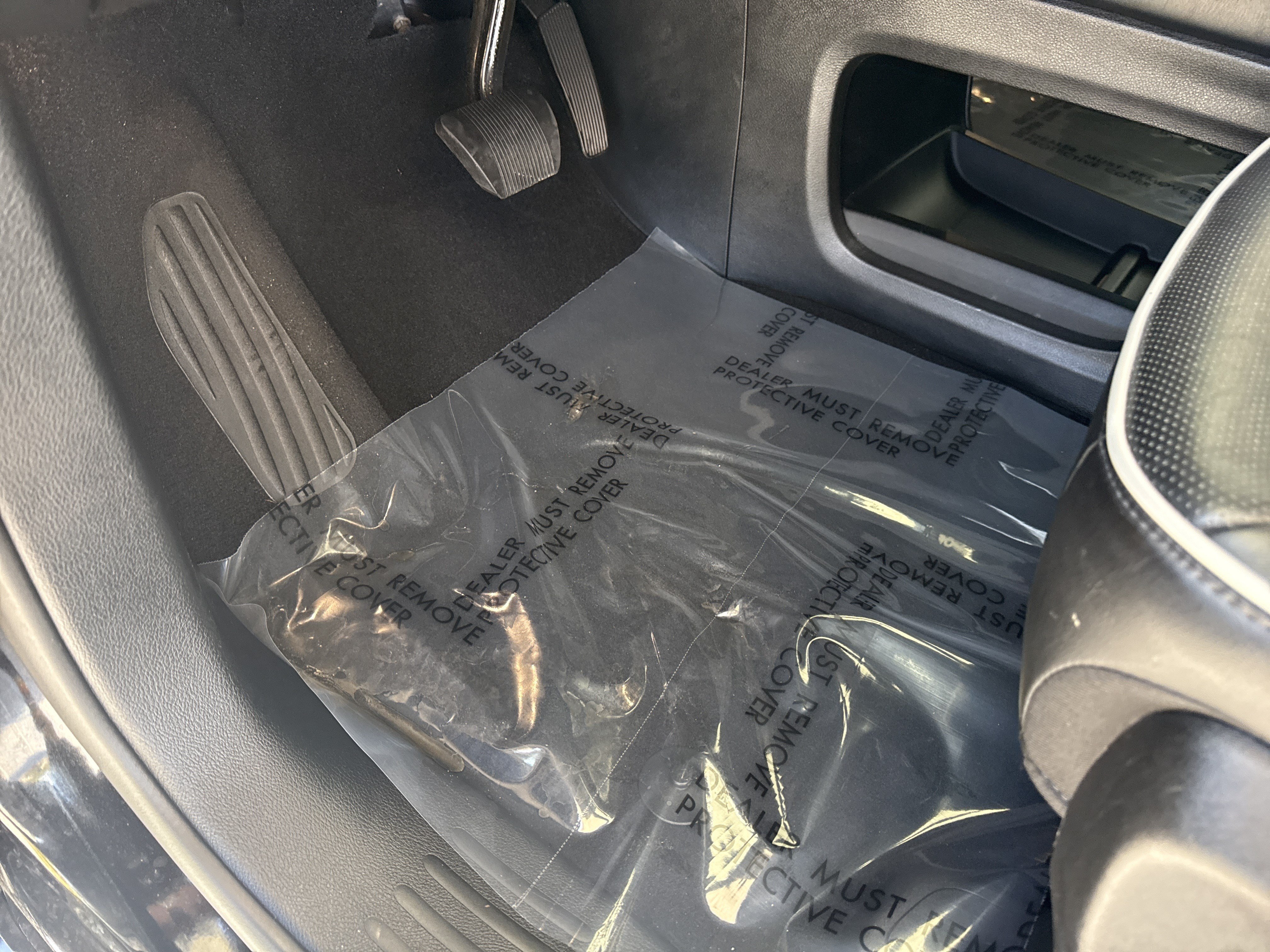 Used 2025 Chrysler Pacifica Limited FWD image 16