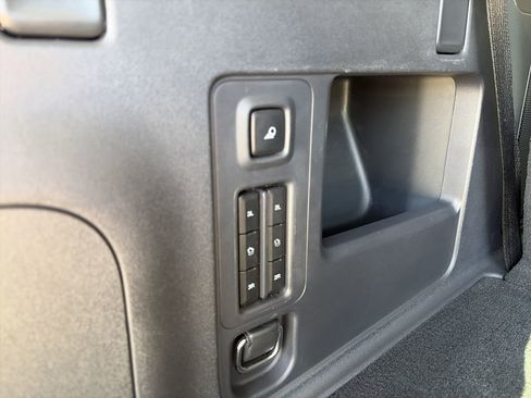 Used 2025 Ford Expedition Platinum AWD/4WD image 34