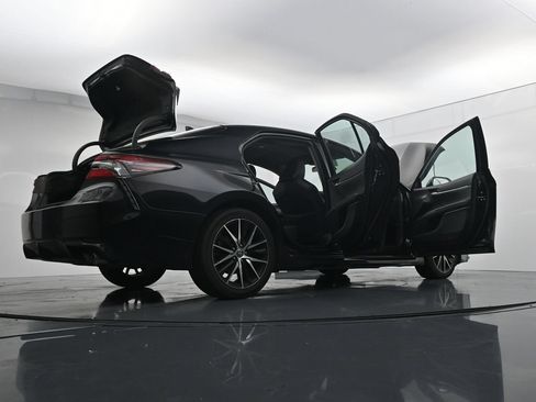 Used 2024 Toyota Camry SE FWD image 29