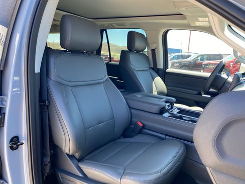 New 2026 Ford Expedition Max Active AWD/4WD image 8