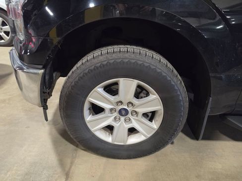 Used 2017 Ford F150 XLT w/ Heavy-Duty Payload Package AWD/4WD image 3