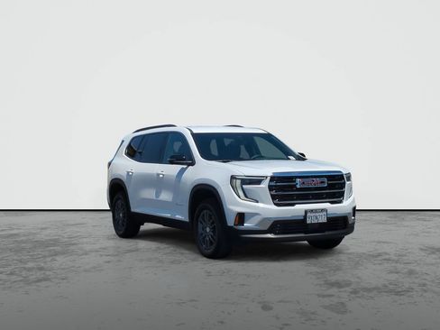 Certified 2026 GMC Acadia Elevation FWD image 2