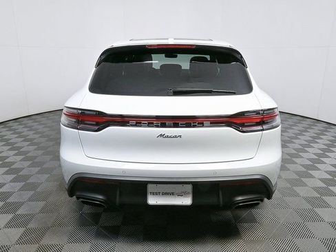 Certified 2025 Porsche Macan image 38