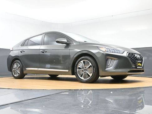 Used 2022 Hyundai Ioniq Limited FWD image 48