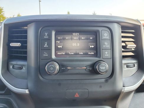 Used 2022 RAM 1500 Big Horn AWD/4WD image 22