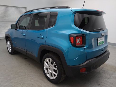 Used 2021 Jeep Renegade Latitude FWD image 3