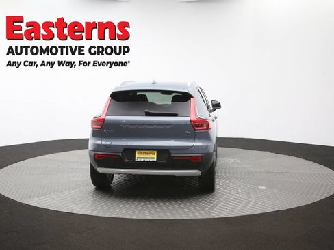 Used 2021 Volvo XC40 T4 Momentum FWD image 36
