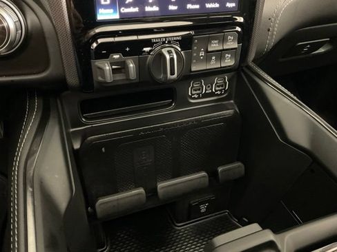 Used 2022 RAM 1500 Limited AWD/4WD image 23