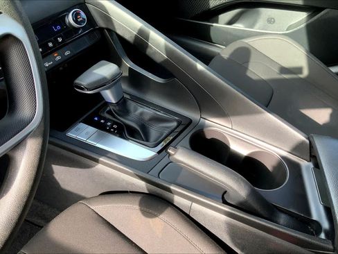 Certified 2023 Hyundai Elantra SEL FWD image 16