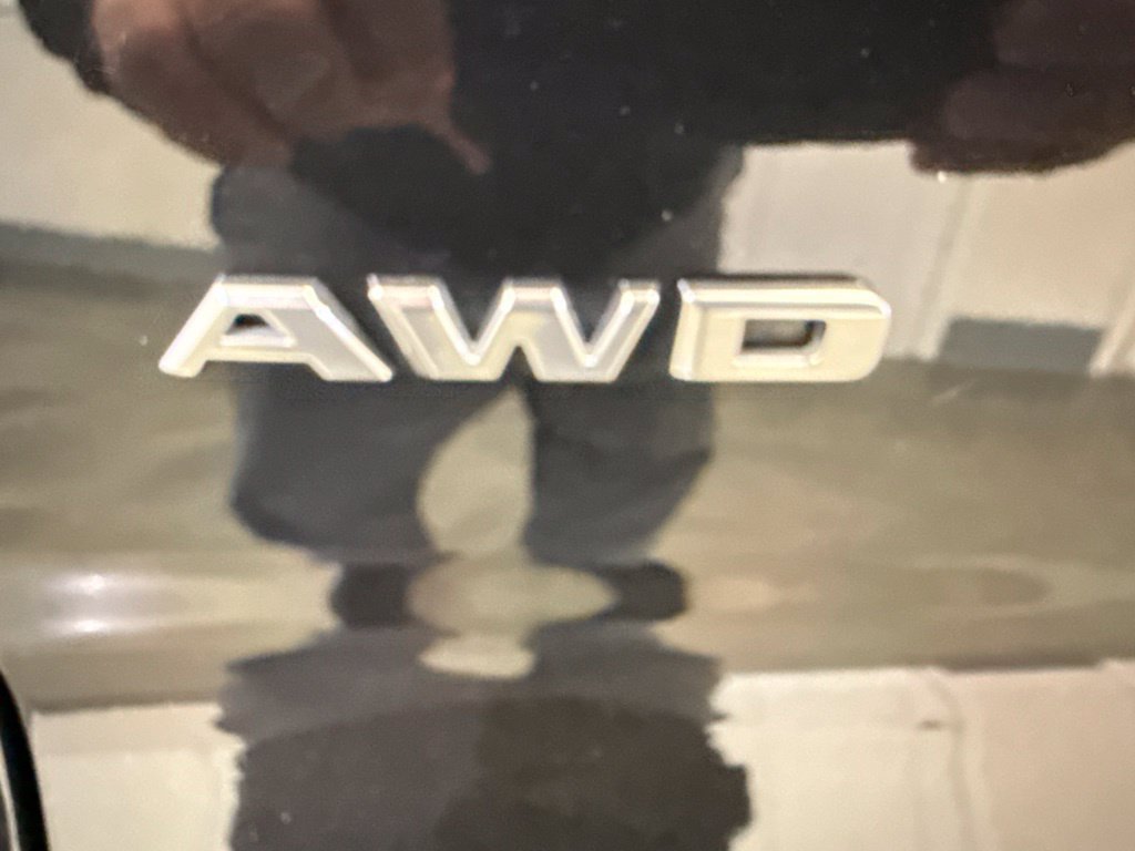 Certified 2024 Cadillac XT4 Sport w/ Cold Weather Package AWD/4WD image 28