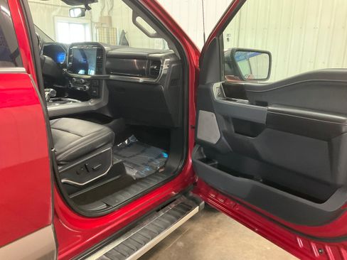 Used 2022 Ford F150 Lariat w/ Max Trailer Tow Package AWD/4WD image 25