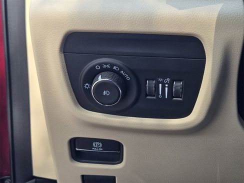 New 2025 Jeep Grand Cherokee L Limited w/ Luxury Tech Group II image 21