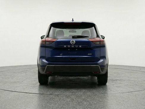 Used 2025 Nissan Rogue SV image 6