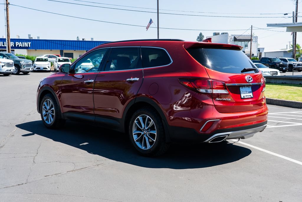 Used 2018 Hyundai Santa Fe SE AWD/4WD image 2